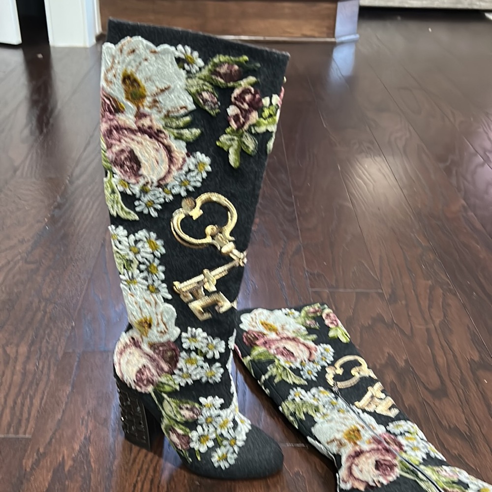 Vintage Dolce & Gabbana embroidered tall boot size 37.5 - Picture 4 of 12